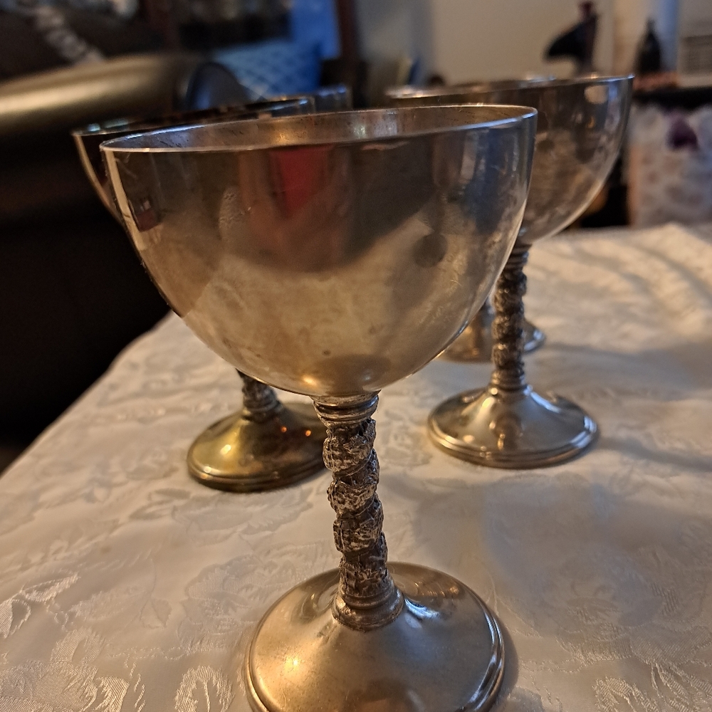 COPY - 6 wine glasses